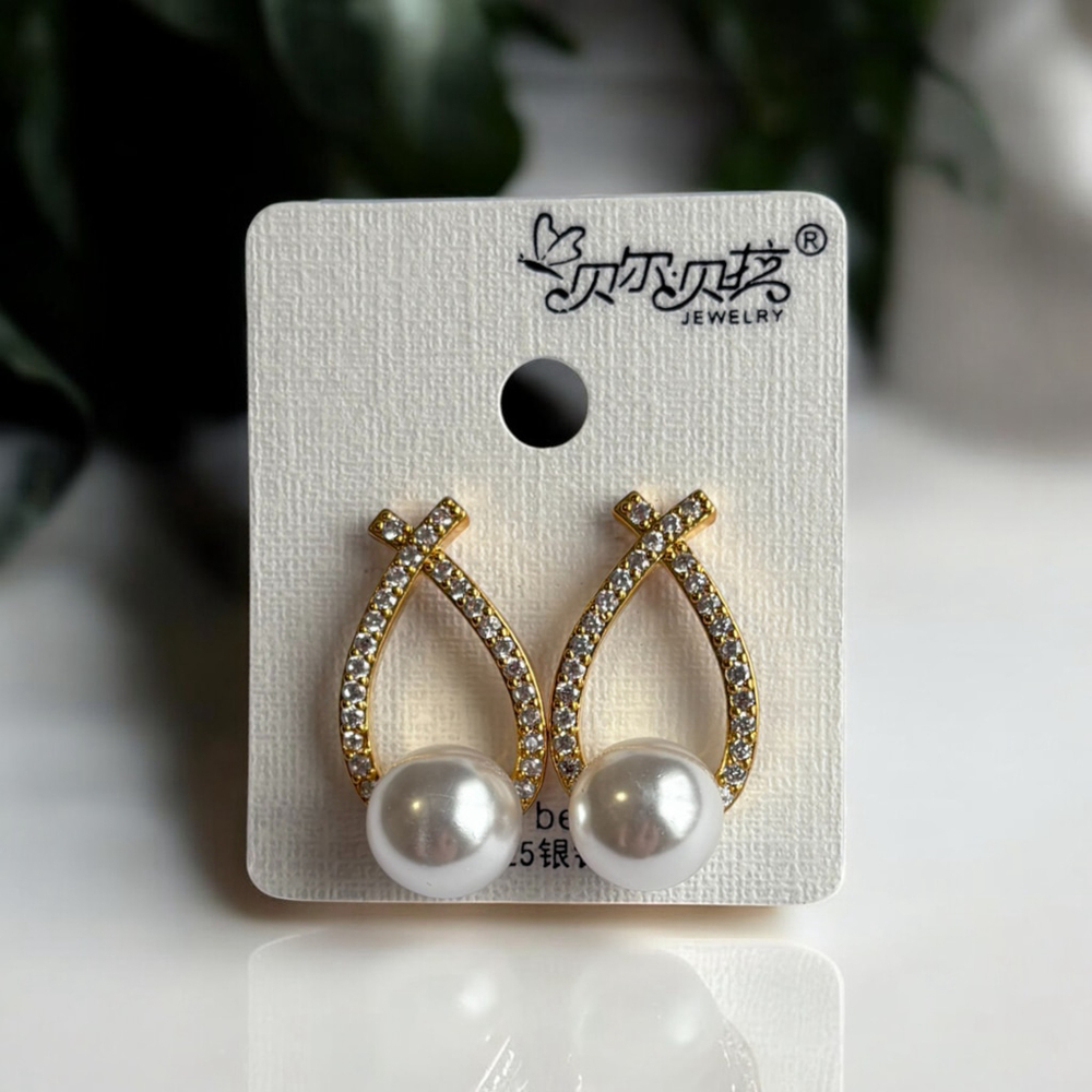 Women's Korean Style Modern Jewelry Fashion Earrings Gold & Faux Pearl NWT